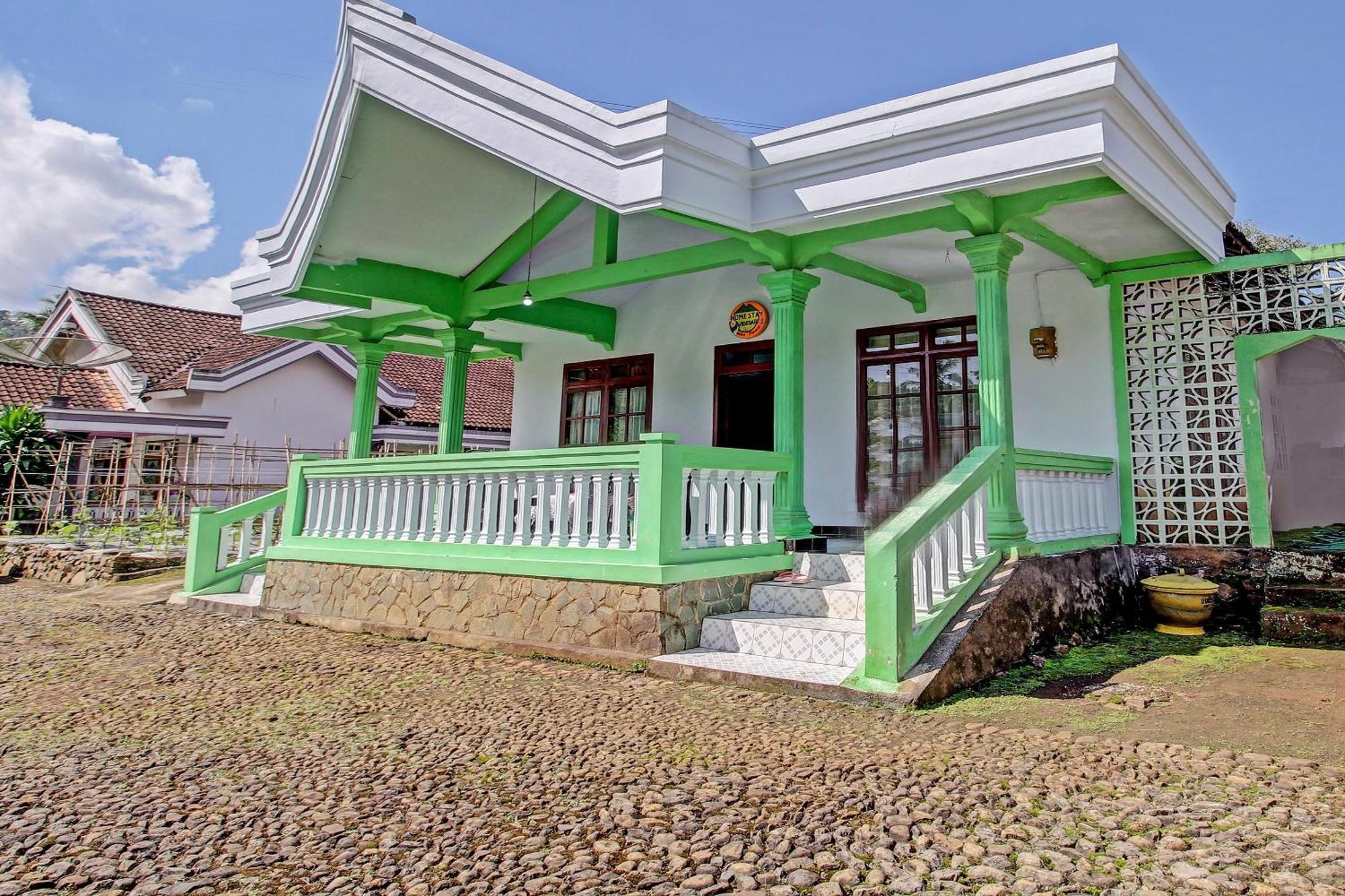 Hotel Spot On 91214 Desa Wisata Pandean Trenggalek Zewnętrze zdjęcie